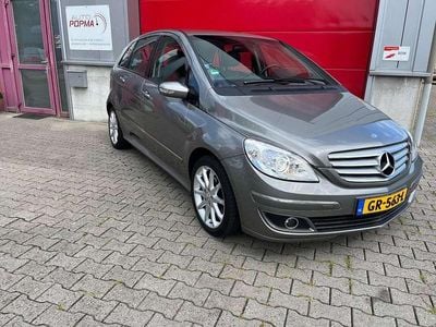 Mercedes B200