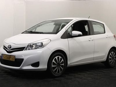 Wit Gebruikt 2014 Toyota Yaris Hatchback | € 8.750 (Eerlijke prijs)