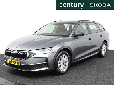 Grijs Occasion 2024 Skoda Octavia Stationwagen | € 28.795 (Iets duurder)