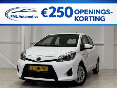 Occasion Toyota Yaris Hybrid 101 PK (74 kW) 2014 Wit Hatchback