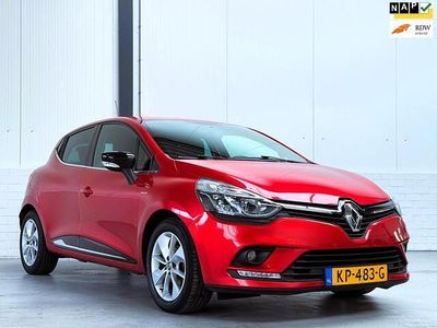 Rood Occasion 2016 Renault Clio IV LIMITED Hatchback | € 6.250 (Eerlijke prijs)