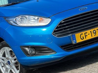 tweedehands Ford Fiesta 1.0 Titanium - Winning Blue - Chique!