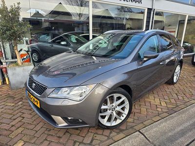 Grijs Occasion 2016 Seat Leon CONNECT Stationwagen | € 15.950 (Eerlijke prijs)