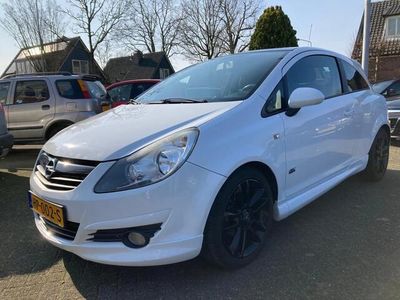 tweedehands Opel Corsa 1.4-16V '111' Edition