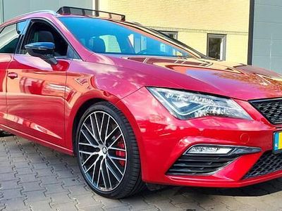 Rood Gebruikt 2018 Seat Leon ST 4Drive Stationwagen | € 23.495