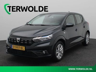 Grijs Occasion 2022 Dacia Sandero Comfort Hatchback | € 11.945 (Eerlijke prijs)