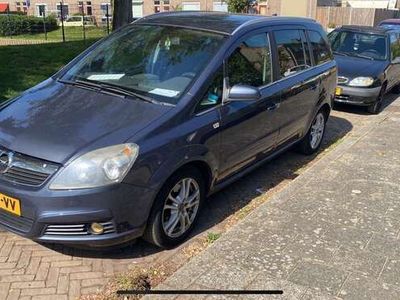 tweedehands Opel Zafira 2.2 Executive