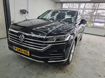 Zwart (metallic) Gebruikt 2019 VW Touareg SUV | € 31.995
