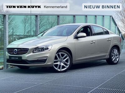 tweedehands Volvo S60 2.0 T3 Nordic+ 1e eigenaar, Volledig dealeronderhouden, 18 inch wielen, Trekhaak met afneembare kogel, Navigatie, Bluetooth, Parkeercamera achter