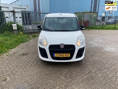 (metallic) Gebruikt 2011 Fiat Doblò MPV | € 3.250 (Iets duurder)