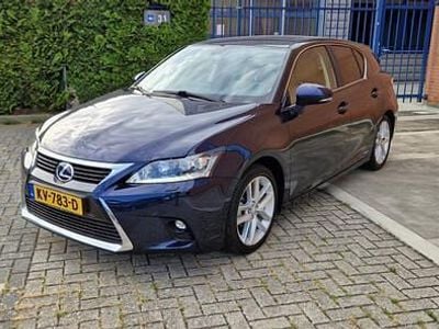 Lexus CT200h