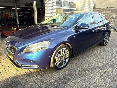 Blauw Gebruikt 2014 Volvo V40 Business Edition Hatchback | € 6.000 (Eerlijke prijs)