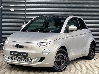 Bruin Nieuw 2025 Fiat 500e Hatchback | € 31.795 (Duur)