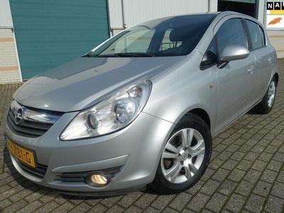 tweedehands Opel Corsa 1.2-16V '111' Edition - zeer lage km stand - lm ve