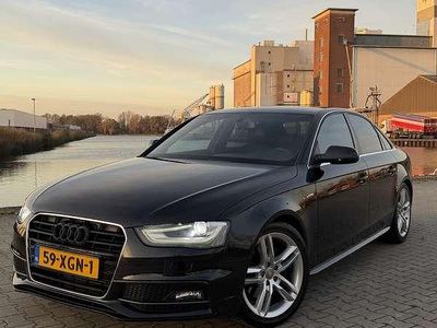 Zwart Occasion 2012 Audi A4 S-Line Sedan | € 11.000 (Duur)