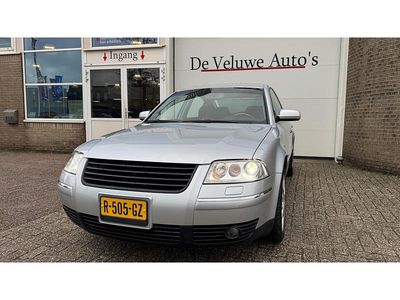 Grijs Gebruikt 2003 VW Passat Sedan | € 9.900