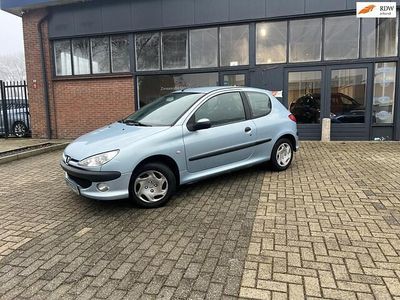Grijs Gebruikt 2003 Peugeot 206 Hatchback | € 950 (Eerlijke prijs)