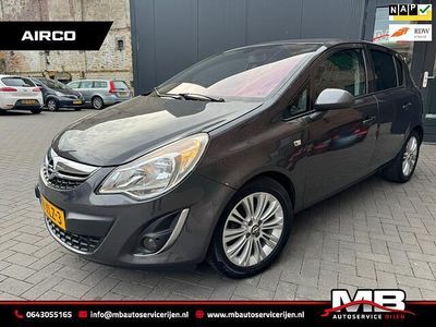 Grijs (metallic) Occasion 2012 Opel Corsa Cosmo Hatchback | € 4.950 (Eerlijke prijs)
