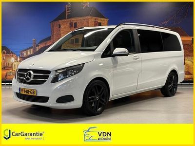 Mercedes V220