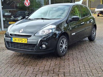 tweedehands Renault Clio R.S. 1.2 Authentique 5deu Luxe uitvoering, NIEUWE DISTRIBUTIERIEM, WATERPOMP EN APK KEURING aIRCO - CRUISE CONTROL - TREKHAAK - 4SEIZOENENBANDEN