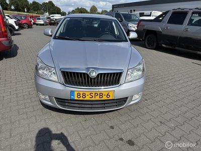 Occasion Skoda Octavia Elegance 105 PK (77 kW) 2011 Grijs Stationwagen
