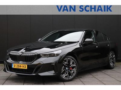 tweedehands BMW 520 5-SERIE i | NIEUWPRIJS ¤95.329.- | M SPORT | MEMORY | HARMAN & KARDON | PANO | LEDER | STOEL\STUURVERWARMING | 360° CAMERA | HEAD-UP | NAVI | CRUISE | TREKHAAK |