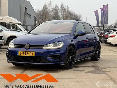 Blauw (metallic) Occasion 2017 VW Golf VII R-line Hatchback | € 18.995 (Duur)