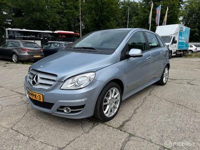 Mercedes B180