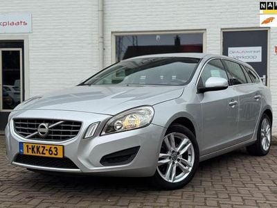 Grijs Gebruikt 2013 Volvo V60 Momentum Stationwagen | € 9.945 (Iets duurder)