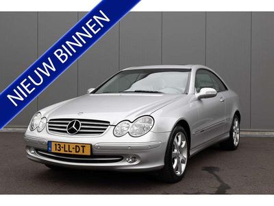 Grijs, metallic lak Gebruikt 2003 Mercedes CLK320 Elegance Coupé | € 12.999