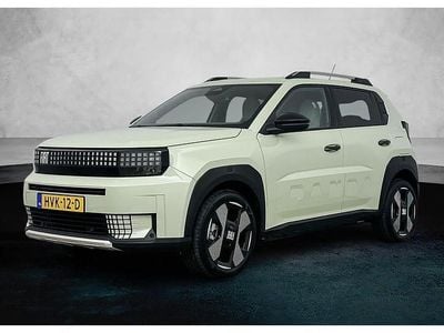 Groen Occasion 2025 Fiat Grande Panda La Prima Hatchback | € 23.820 (Goede deal)