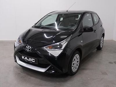 Zwart Gebruikt 2020 Toyota Aygo X-play Hatchback | € 9.950 (Goede deal)