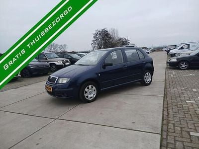 Blauw Gebruikt 2004 Skoda Fabia Hatchback | € 1.499 (Goede deal)