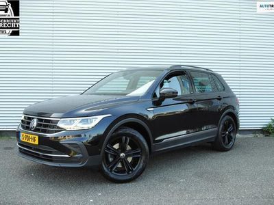 Zwart, metallic lak Gebruikt 2021 VW Tiguan Elegance SUV | € 31.899 (Goede deal)