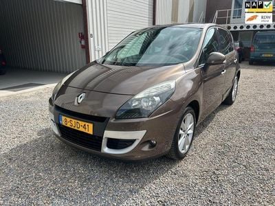 Occasion Renault Scénic III Privilege 140 PK (102 kW) 2009 Bruin, metallic lak MPV
