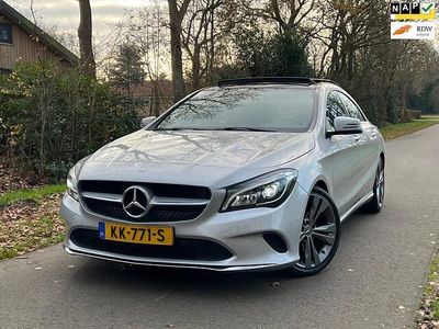 Grijs Gebruikt 2016 Mercedes CLA180 Edition Sedan | € 19.999 (Eerlijke prijs)