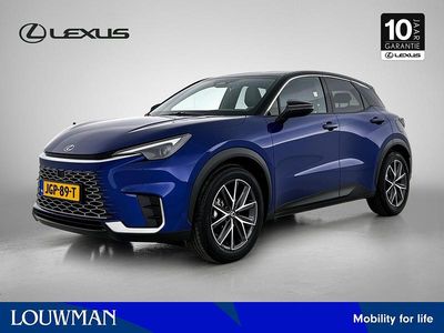 Blauw (metallic) Gebruikt 2025 Lexus LBX SUV | € 41.950 (Eerlijke prijs)