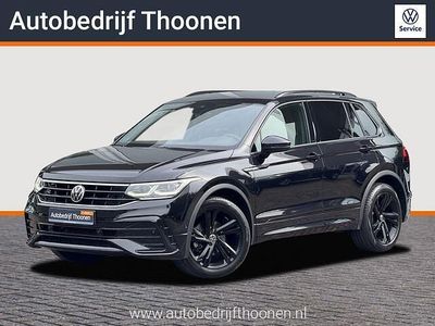Zwart Gebruikt 2021 VW Tiguan Business+ SUV | € 29.900 (Eerlijke prijs)