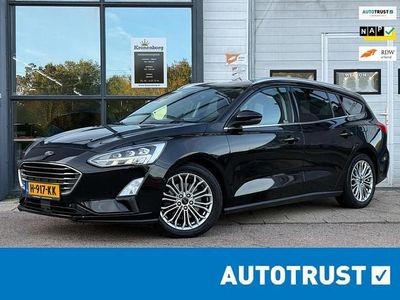 Zwart Occasion 2019 Ford Focus Vignale Stationwagen | € 11.999 (Goede deal)