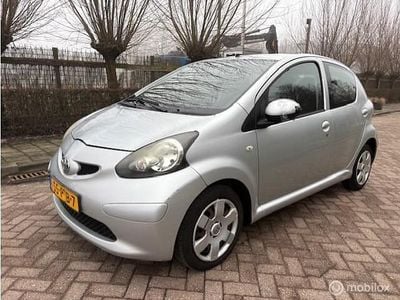 Grijs Occasion 2006 Toyota Aygo Hatchback | € 1.295 (Goede deal)