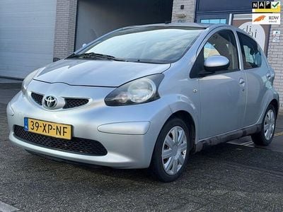 Grijs Occasion 2007 Toyota Aygo Hatchback | € 2.950 (Iets duurder)