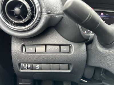 Grijs, metallic lak Gebruikt 2021 Nissan Juke Enigma SUV | € 14.995 (Goede deal)