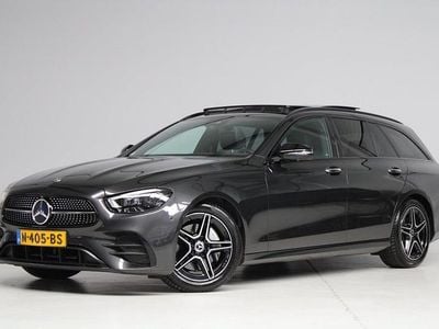 Grijs (metallic) Gebruikt 2021 Mercedes E200 AMG Stationwagen | € 34.945 (Super prijs)