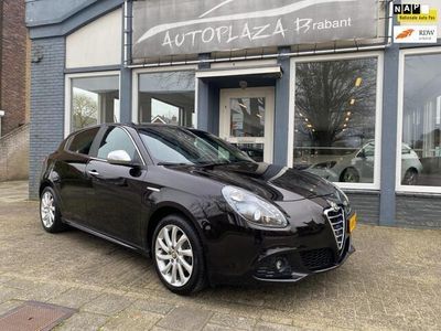 tweedehands Alfa Romeo Giulietta 1.4 T / CLIMAT / LEDER / XENON / BLEUTOOTH