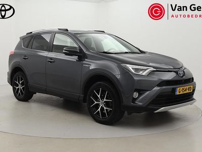 Grijs (metallic) Gebruikt 2017 Toyota RAV4 Hybrid Style SUV | € 19.999 (Eerlijke prijs)