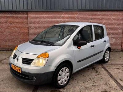 Grijs Gebruikt 2005 Renault Modus Expression MPV | € 699
