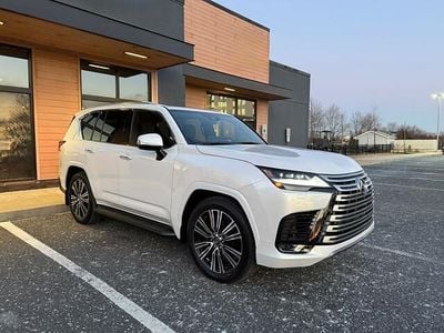 Nieuw Lexus LX700h Luxury Line 455 PK (334 kW) 2025 Wit SUV