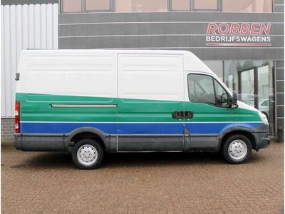 tweedehands Iveco Daily 35S13V 330 L3H2 Trekhaak/Bijrijdersbank