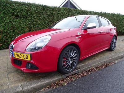 Occasion Alfa Romeo Giulietta Quadrifoglio Verde 320 PK (235 kW) 2013 Rood Hatchback