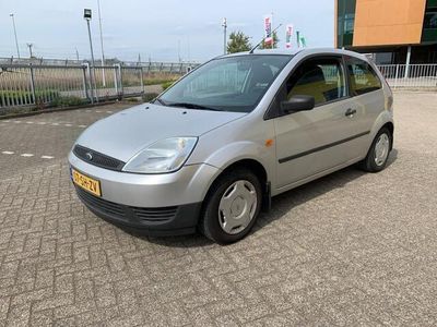 tweedehands Ford Fiesta 1.3 Style Zilver 2006 Stuurbekr. Nieuwe APK!